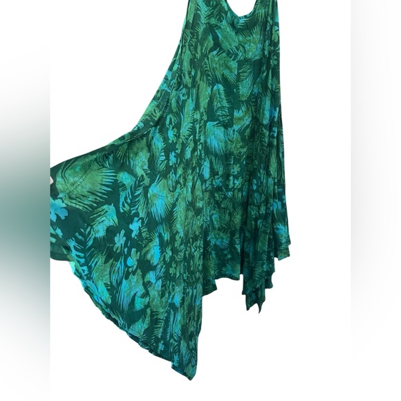 Green Tropical Print Dress - Picture 2 of 6